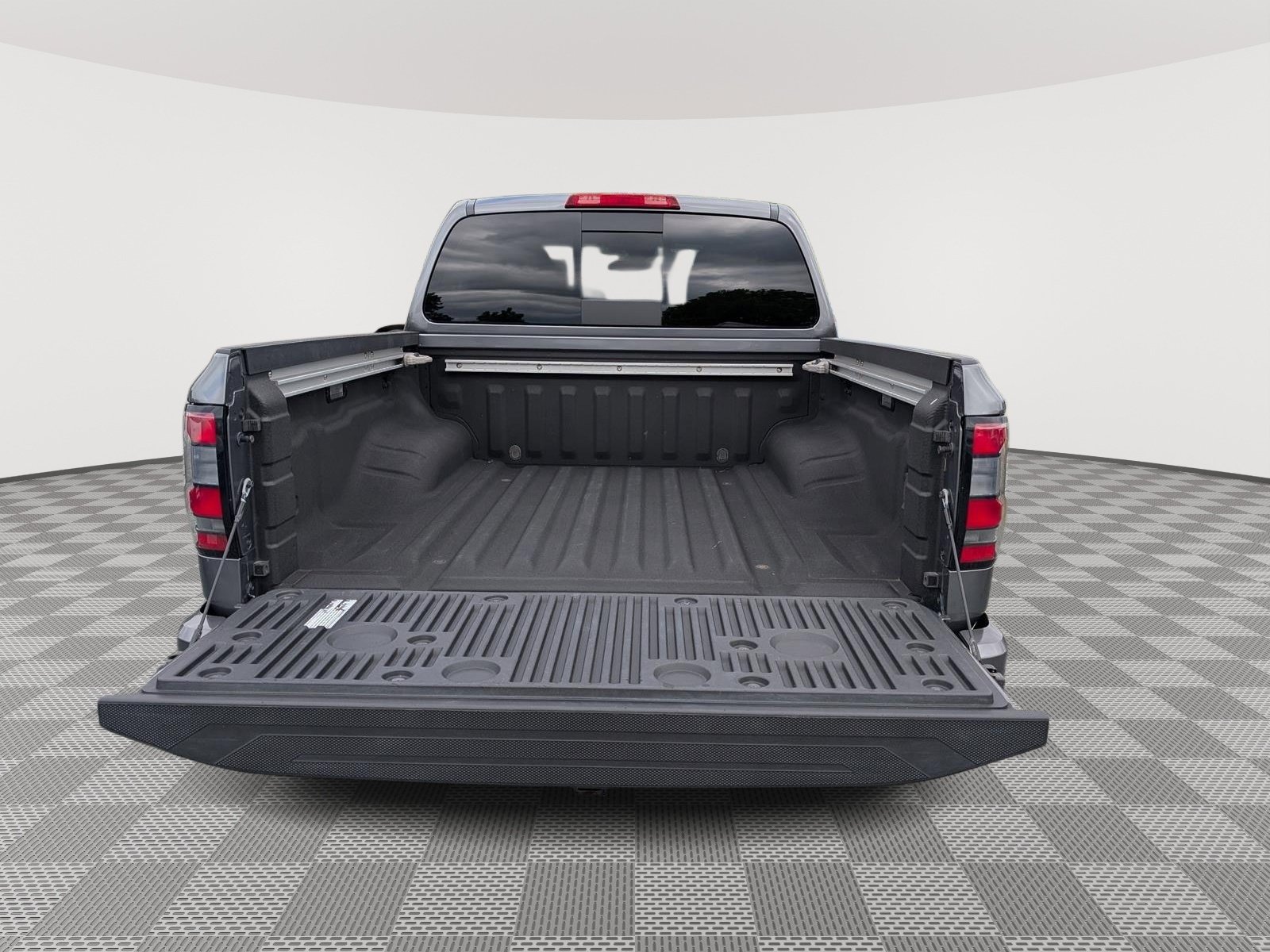Used 2023 Nissan Frontier PRO-4X w/ Pro Convenience Package AWD/4WD image 12