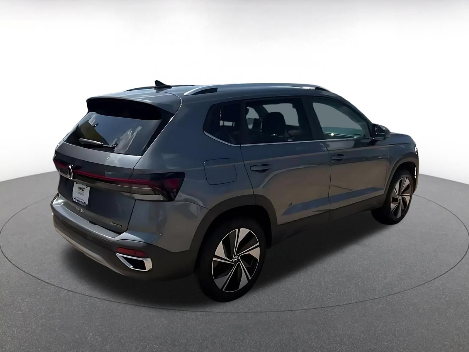 Used 2026 Volkswagen Taos SE AWD/4WD image 12