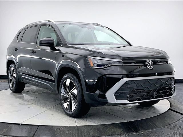 Certified 2025 Volkswagen Taos SE