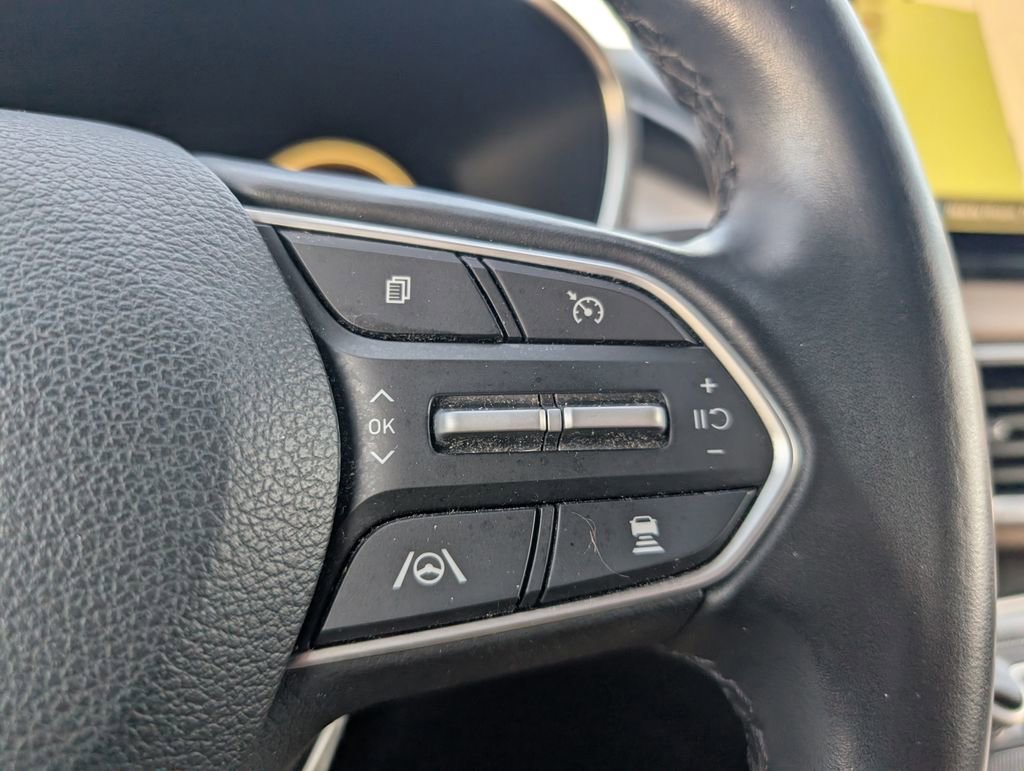 Used 2023 Hyundai Santa Fe SEL Premium image 17