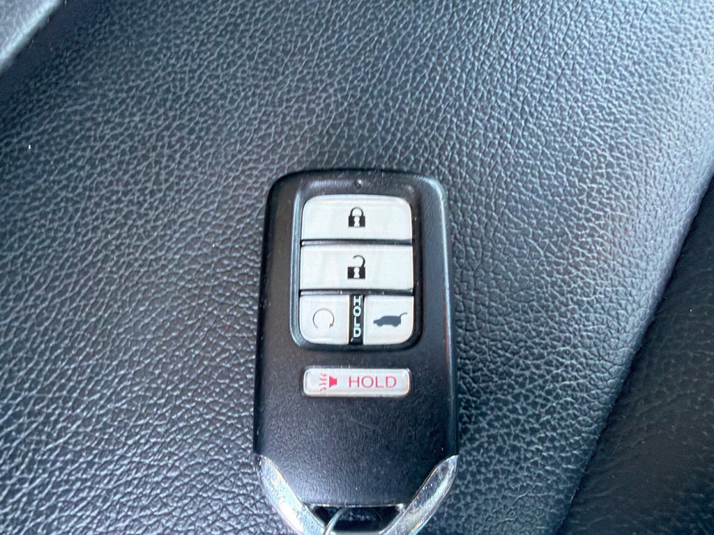 Used 2017 Honda Pilot Touring image 38