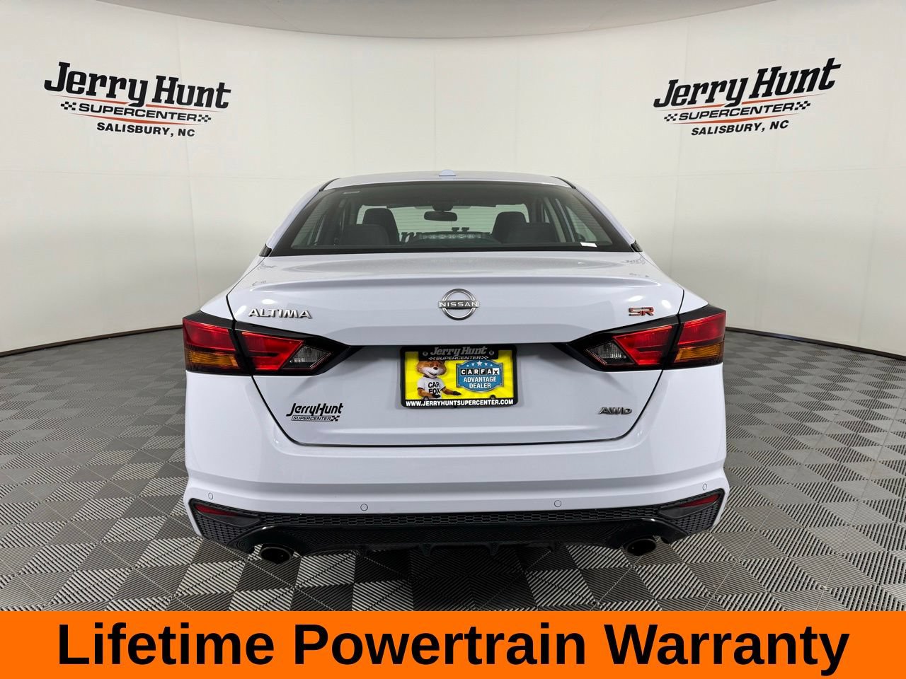 Used 2025 Nissan Altima 2.5 SR AWD/4WD image 8