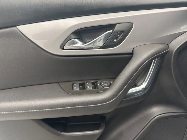 Used 2023 Chevrolet Blazer LT image 9