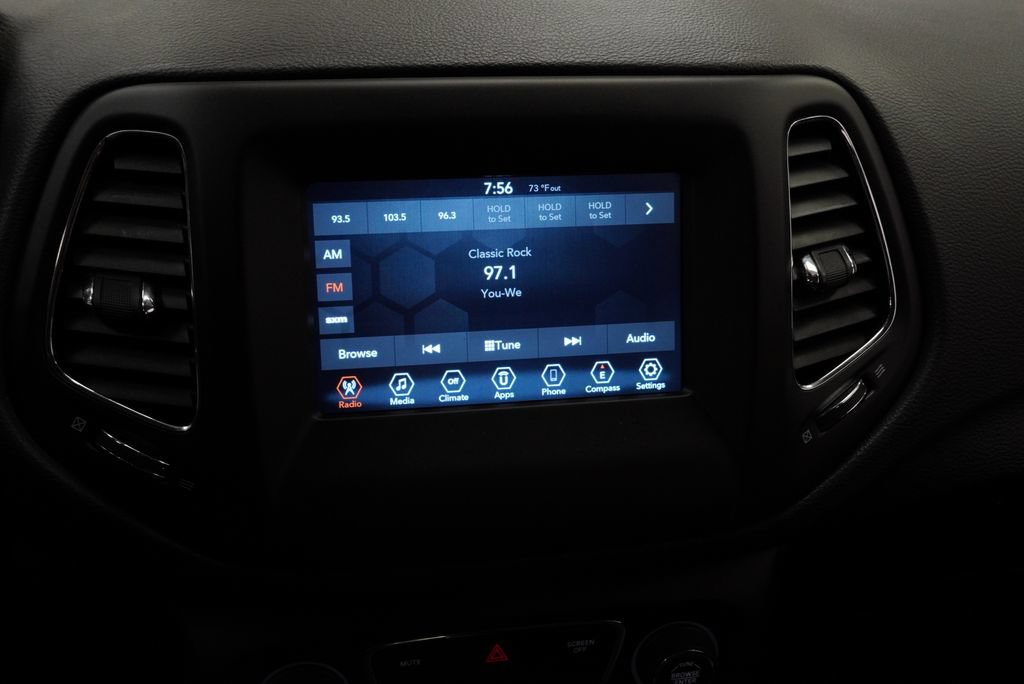 Certified 2020 Jeep Compass Latitude AWD/4WD image 31