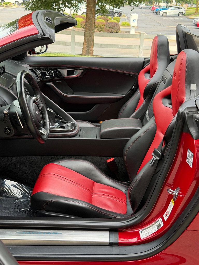 Used 2016 Jaguar F-TYPE R AWD/4WD image 22