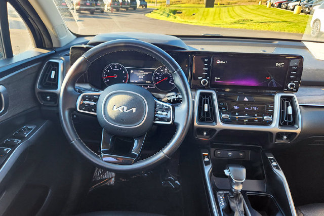 Used 2022 Kia Sorento S w/ Panoramic Sunroof Package AWD/4WD image 6