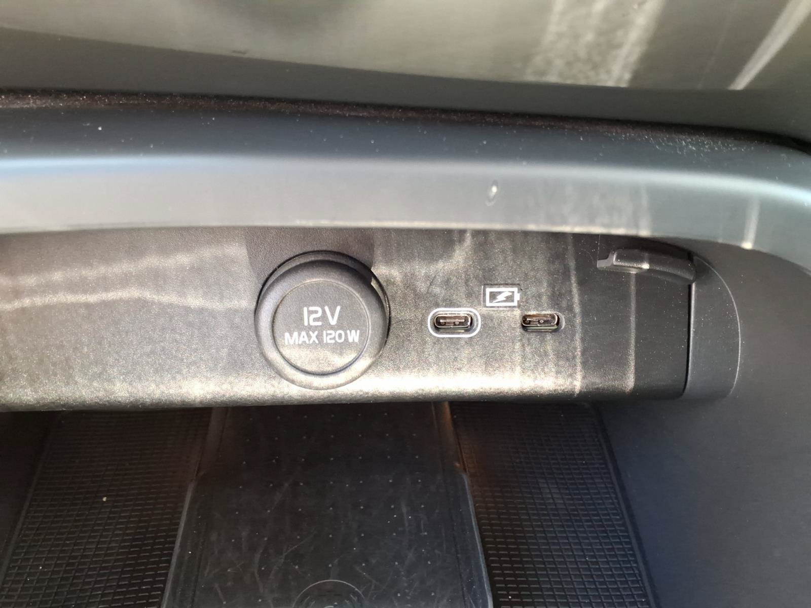 Certified 2023 Volvo C40 P8 Recharge Ultimate AWD/4WD image 14