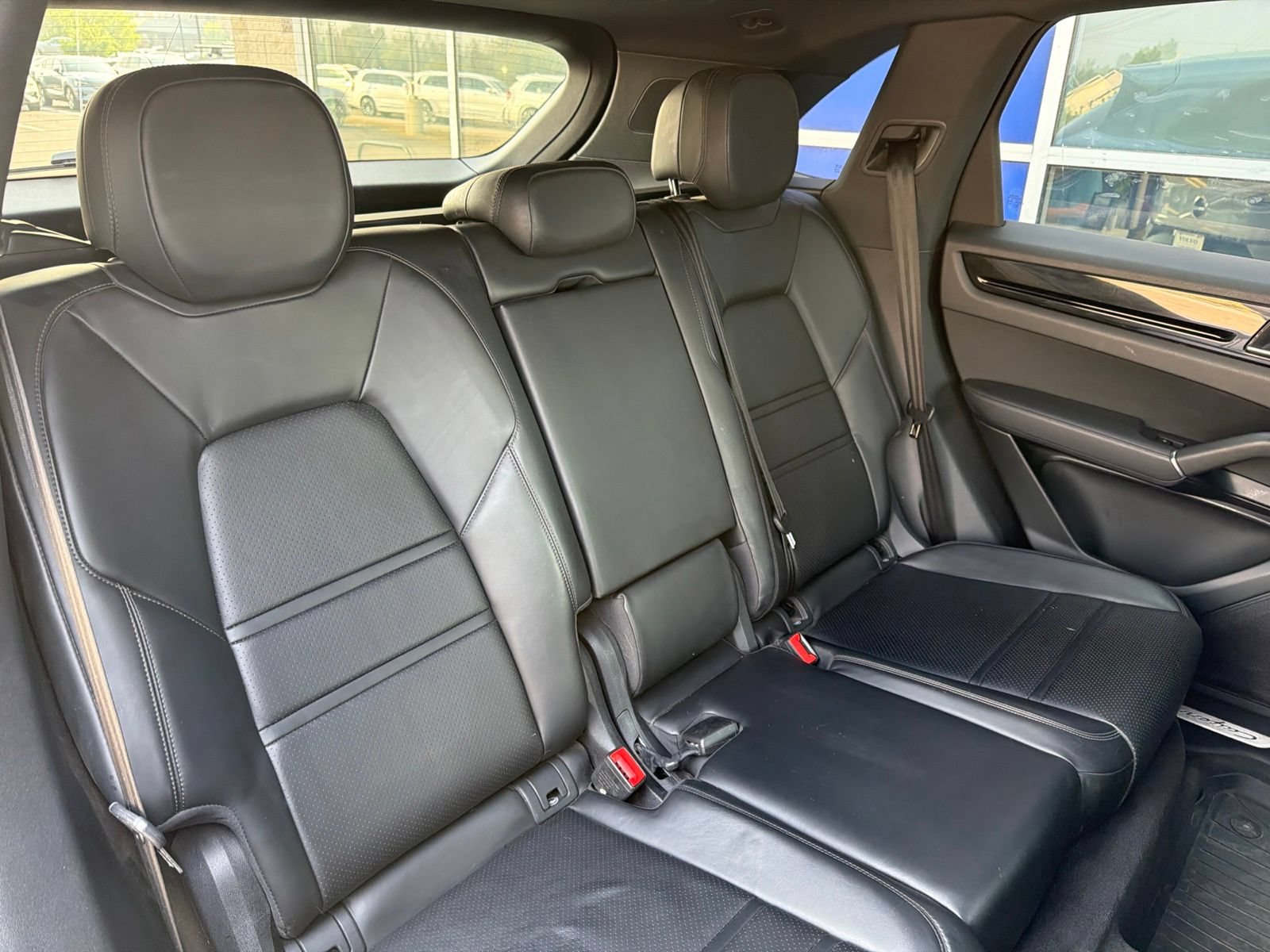 Used 2019 Porsche Cayenne AWD/4WD image 24