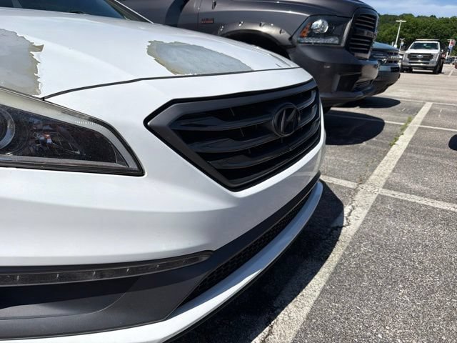 Used 2017 Hyundai Sonata Sport 2.0T w/ Cargo Package FWD image 9