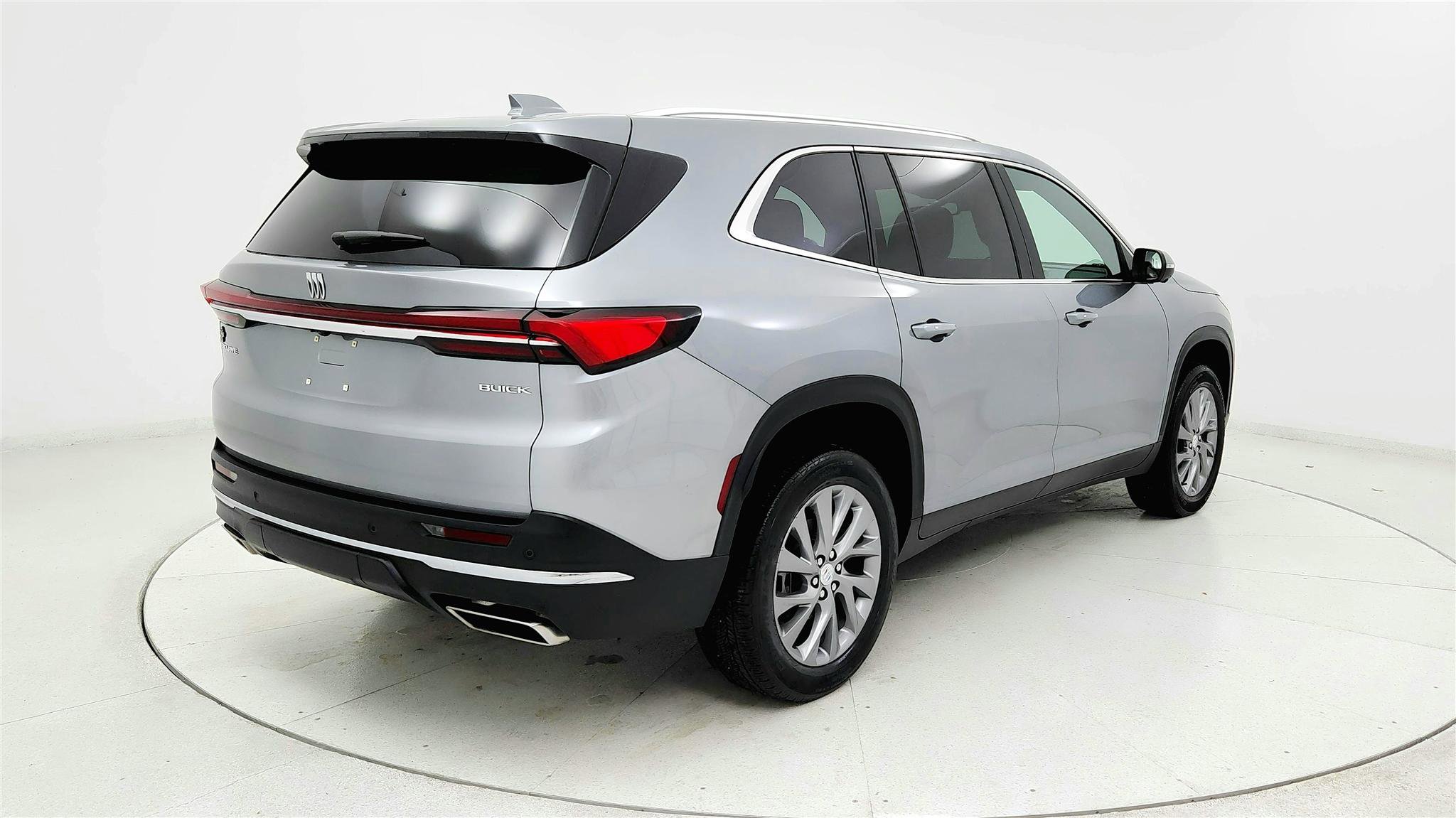 Used 2025 Buick Enclave Preferred image 5