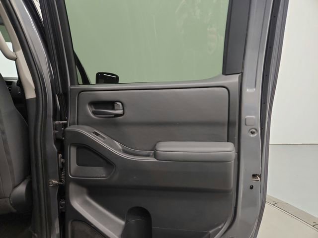 Used 2022 Nissan Frontier S image 32