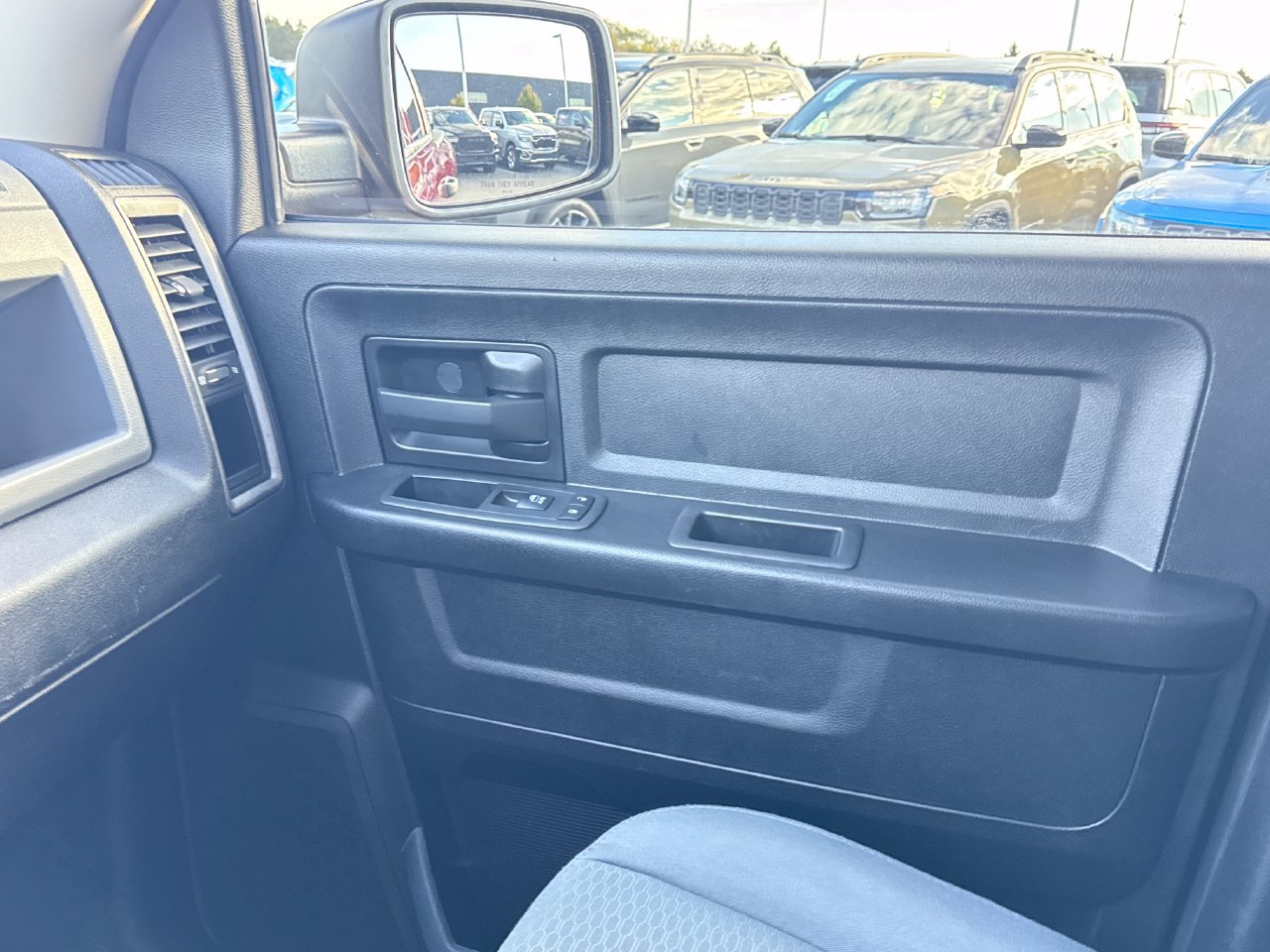Used 2018 RAM 1500 Express w/ Express Value Package AWD/4WD image 22