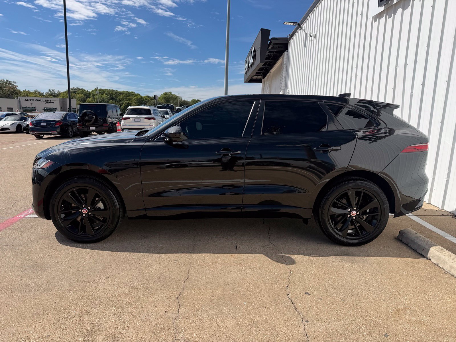 Used 2023 Jaguar F-PACE S AWD/4WD image 3