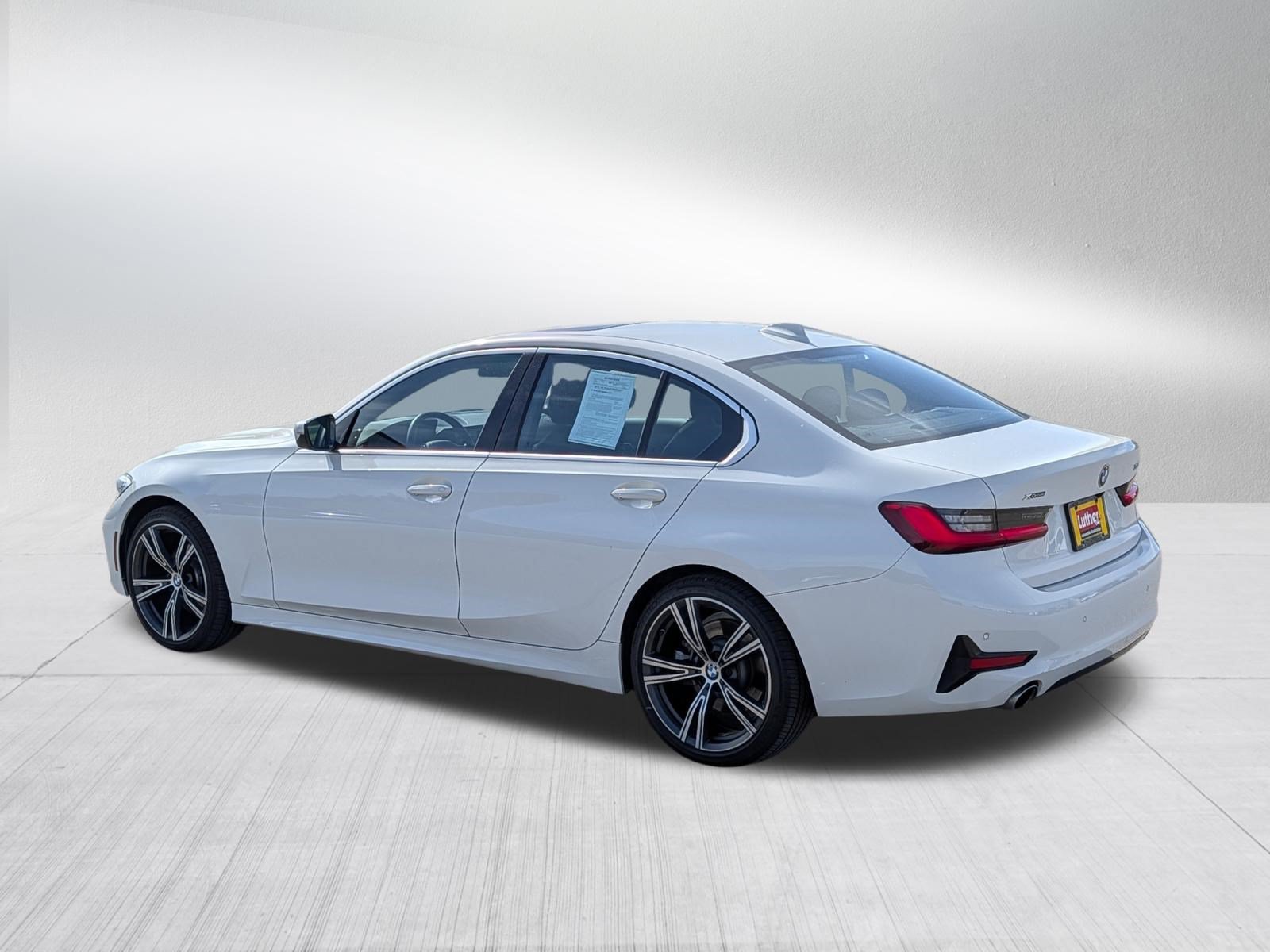 Used 2019 BMW 330i xDrive Sedan w/ Convenience Package AWD/4WD image 5