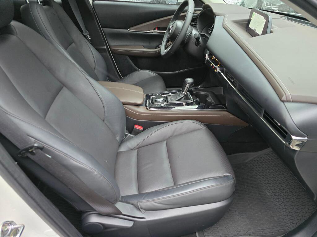Used 2022 MAZDA CX-30 AWD 2.5 S w/ Premium Package image 30
