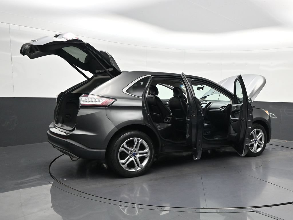 Used 2018 Ford Edge Titanium FWD image 36