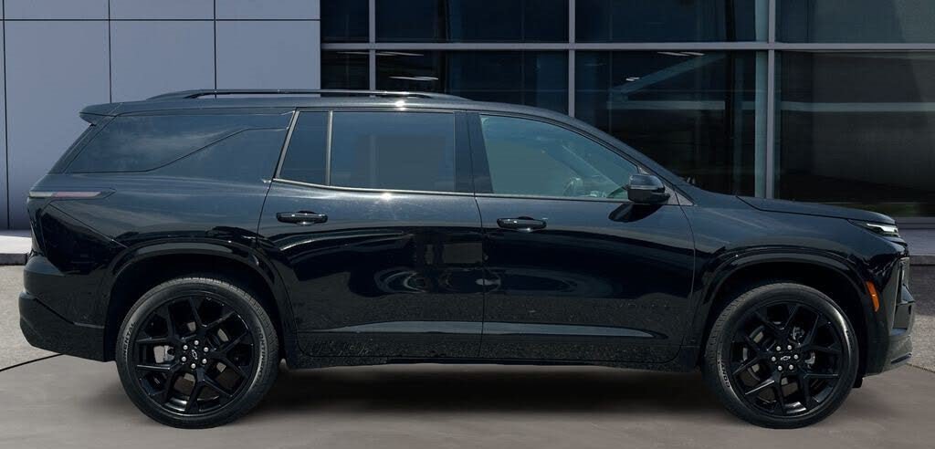 Used 2024 Chevrolet Traverse RS w/ LPO, Floor Liner Package