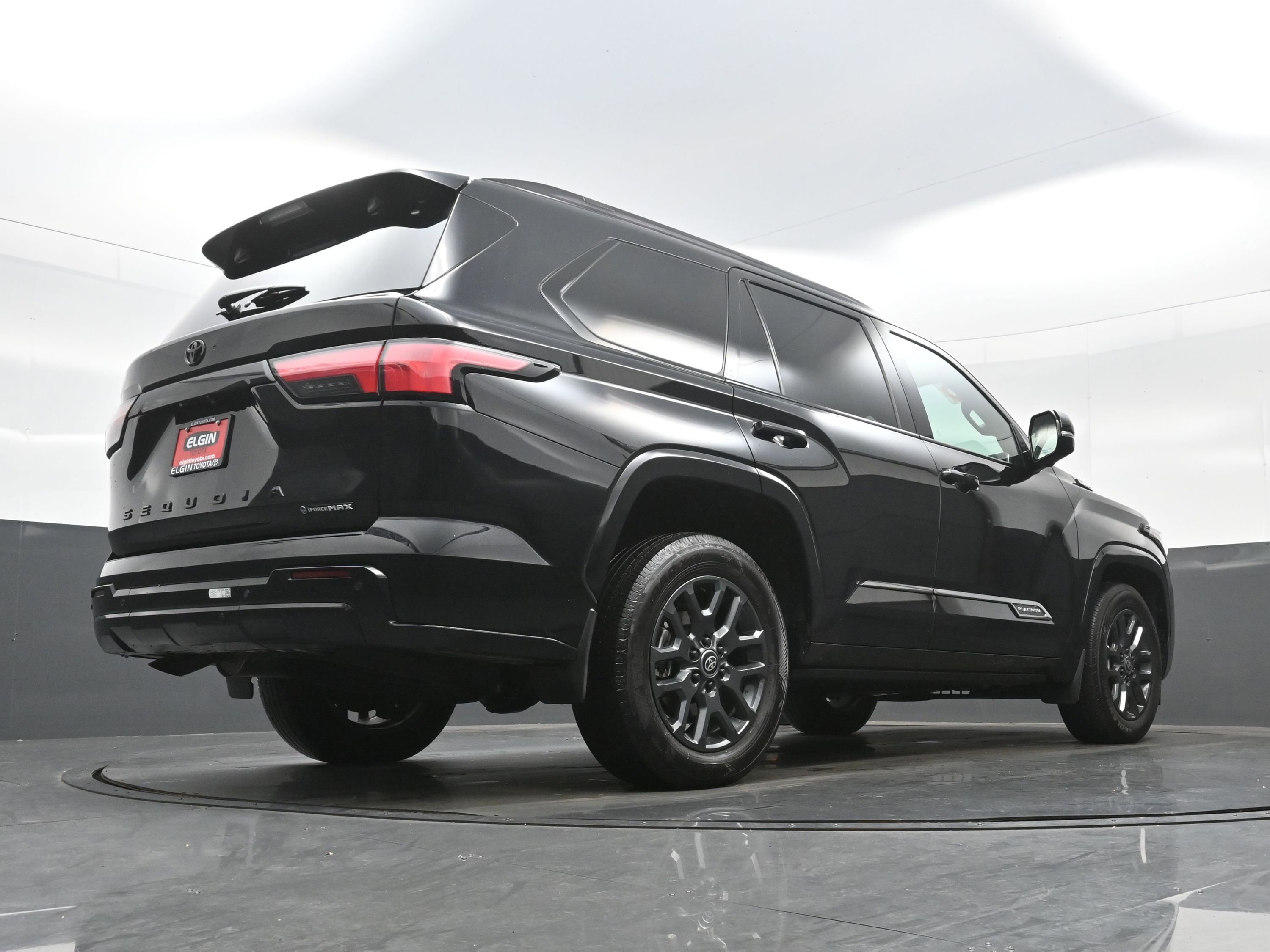 Used 2025 Toyota Sequoia Platinum image 35