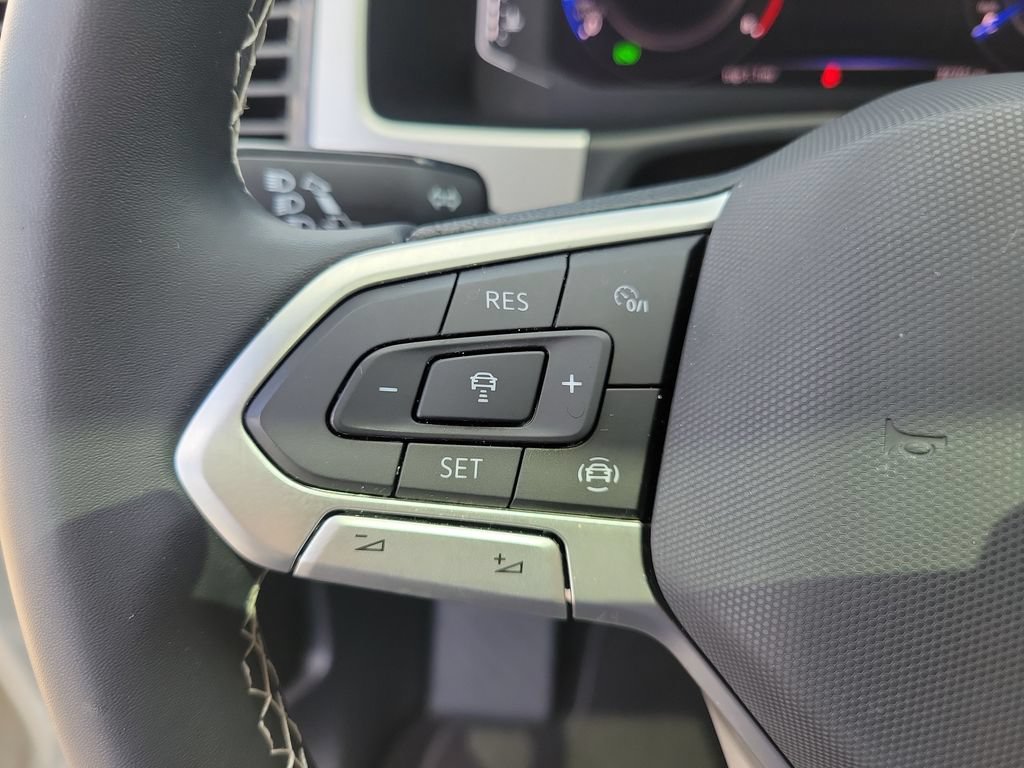 Used 2022 Volkswagen Atlas SE w/ Panoramic Sunroof Package FWD image 32