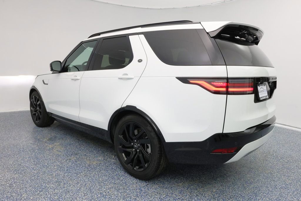 Used 2023 Land Rover Discovery HSE R-Dynamic image 5