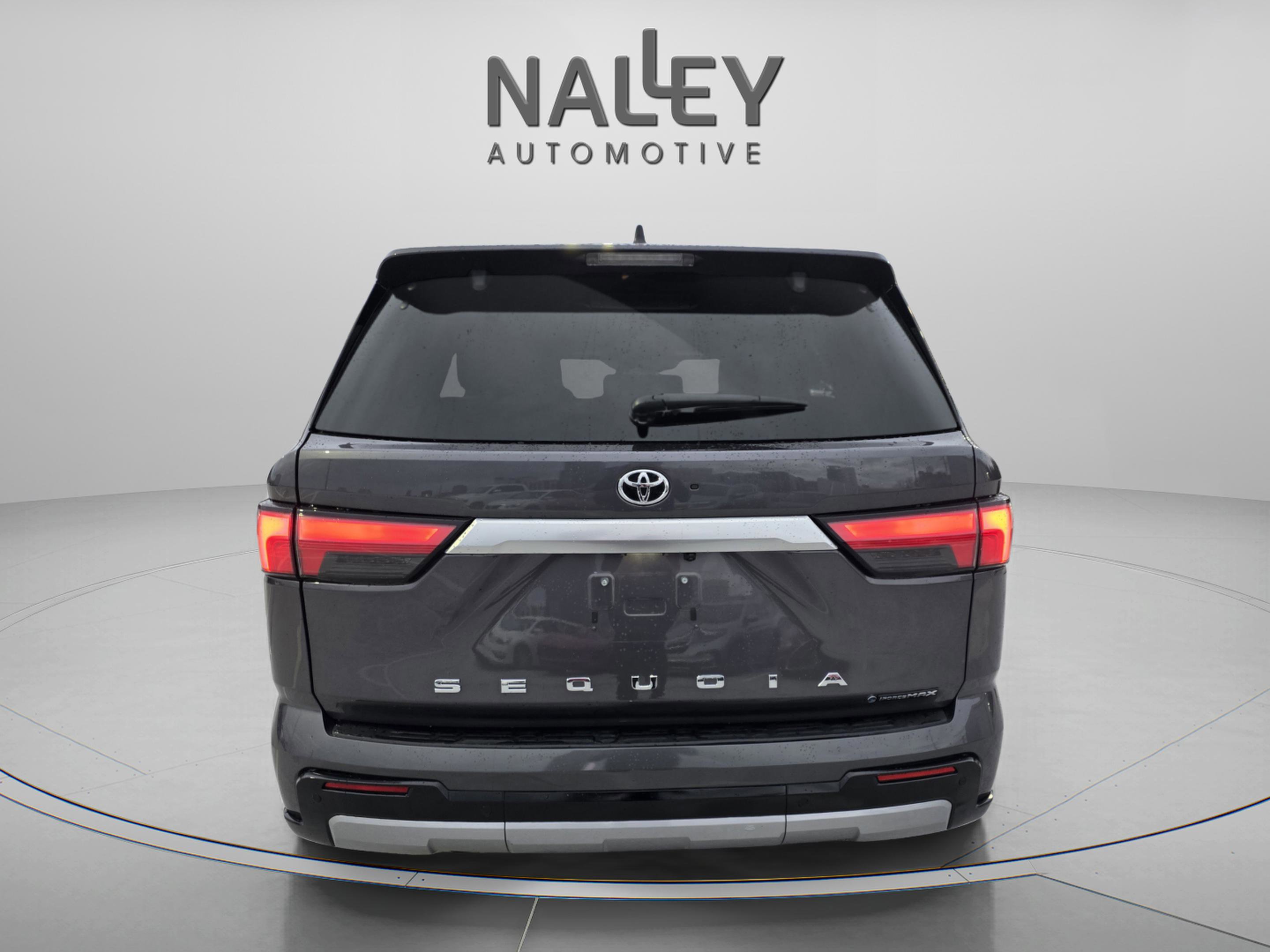 Used 2025 Toyota Sequoia Capstone image 4