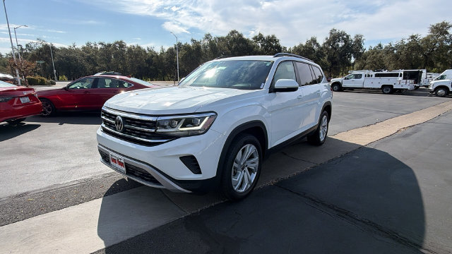 Used 2023 Volkswagen Atlas SE w/ Panoramic Sunroof Package