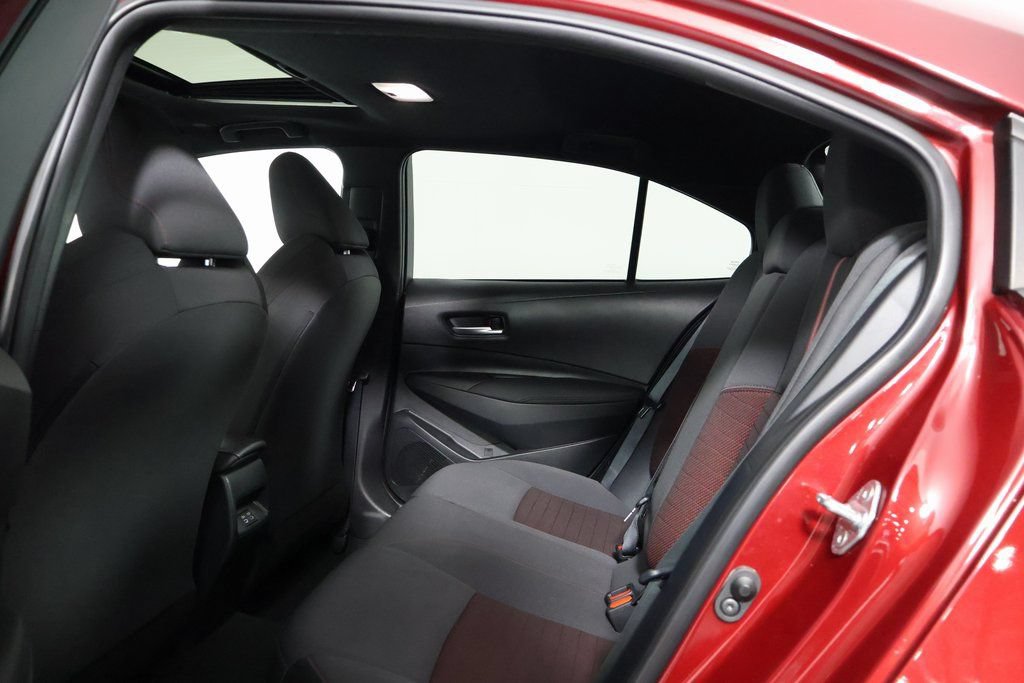 Used 2023 Toyota Corolla SE w/ SE Premium Package FWD image 11