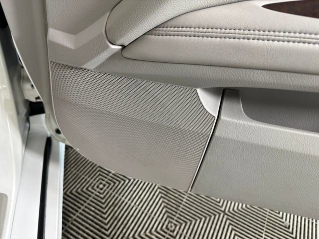 Used 2011 Toyota Avalon Limited image 29