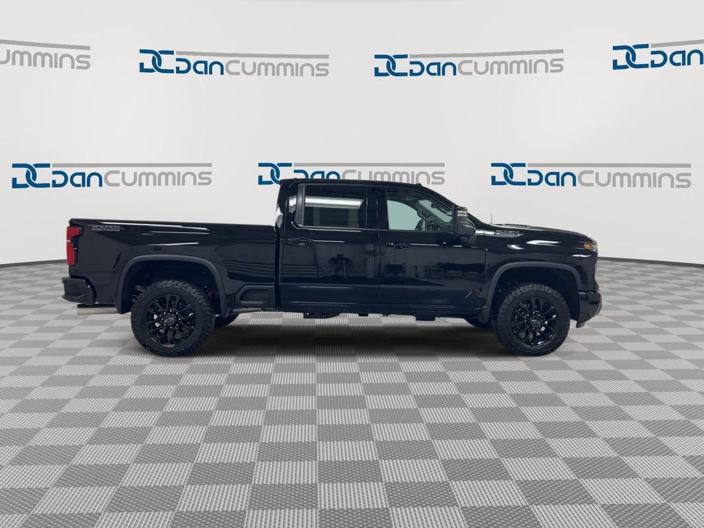 Used 2025 Chevrolet Silverado 2500 LTZ w/ LTZ Plus Package image 9