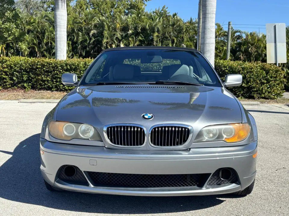 Used 2004 BMW 325Ci Convertible RWD image 9