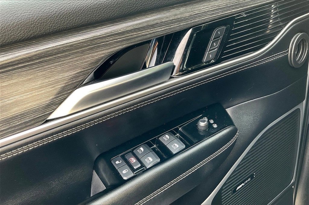 Used 2024 Jeep Wagoneer Series II w/ Flexible Seating Group image 40