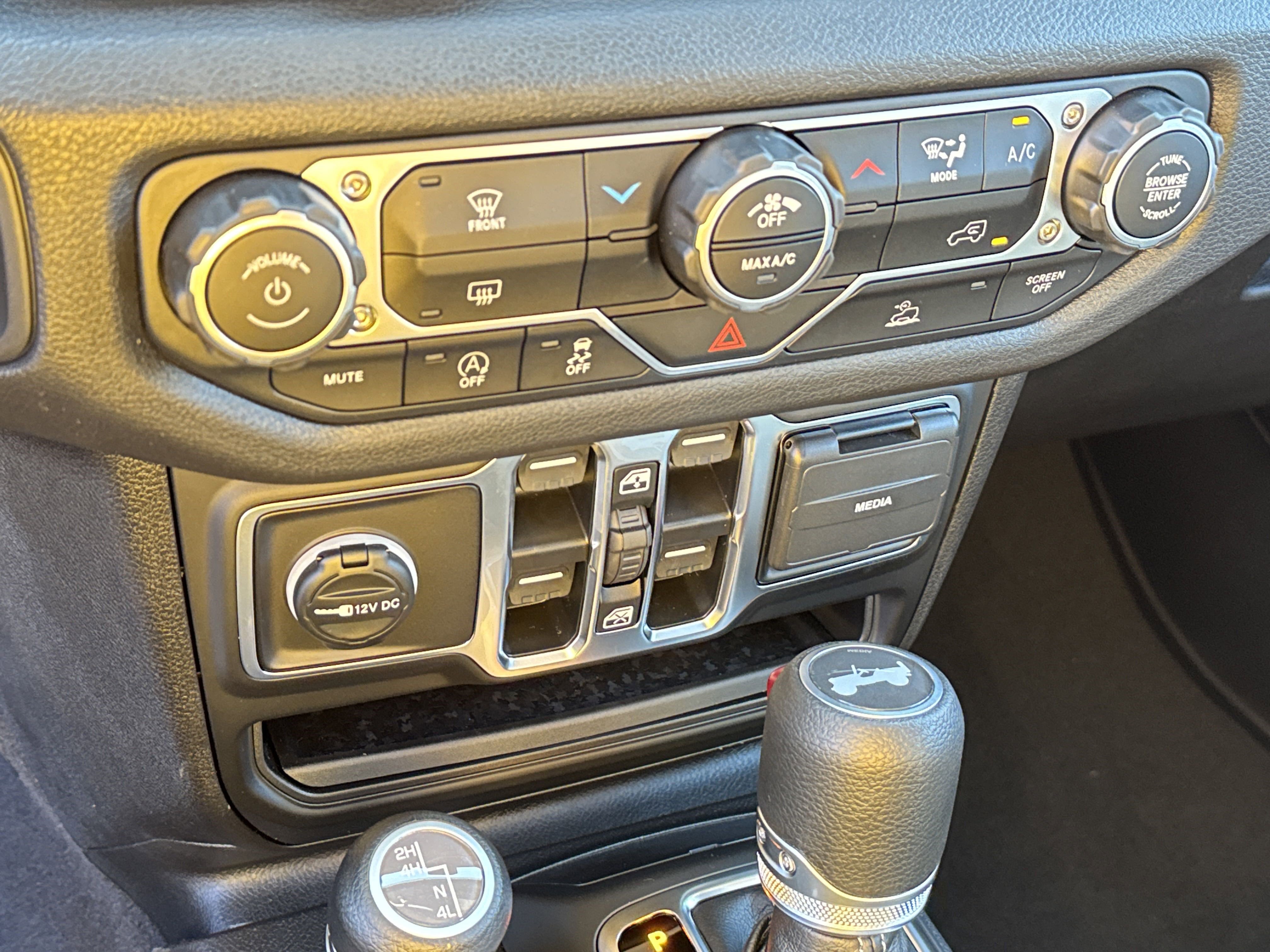 New 2025 Jeep Wrangler Sport image 34