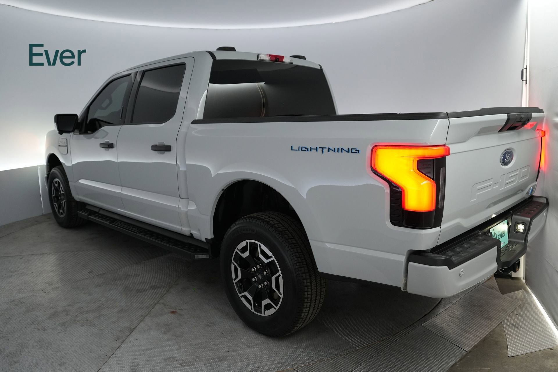 Used 2023 Ford F150 Lightning XLT image 3