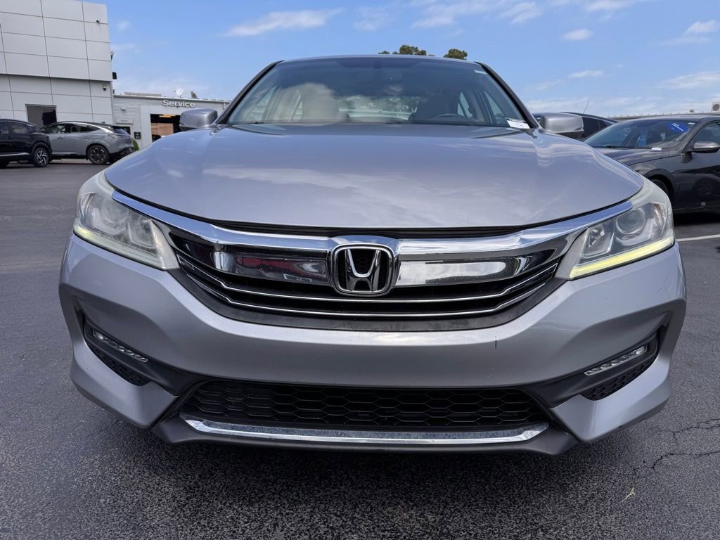 Used 2017 Honda Accord EX-L image 8