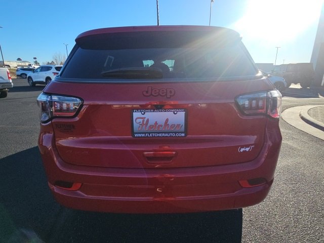 Used 2022 Jeep Compass Limited image 6