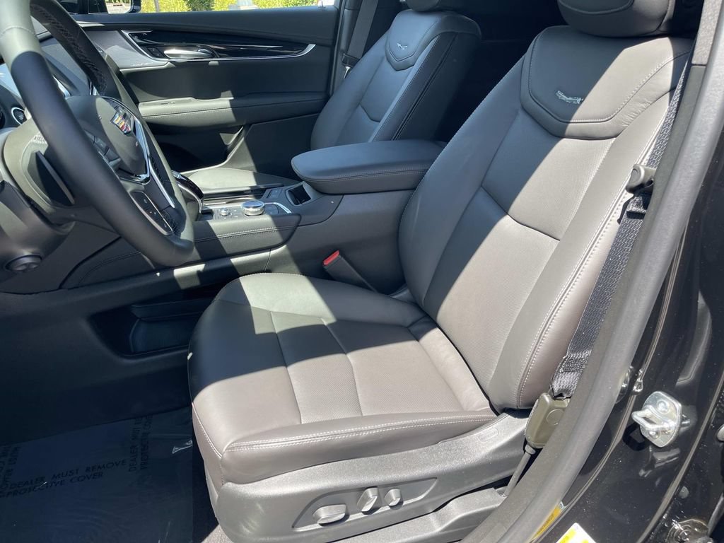 New 2026 Cadillac XT5 Premium Luxury w/ Driver Assist Package FWD image 21