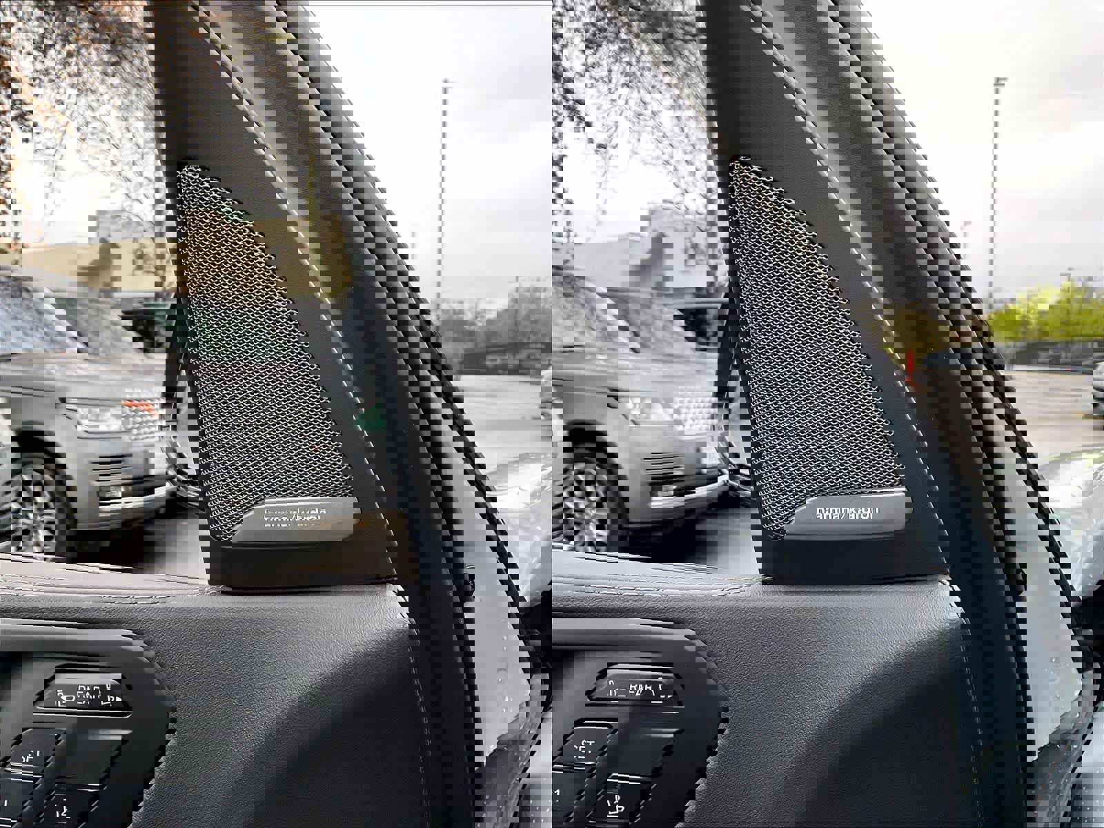 Used 2023 BMW X7 xDrive40i w/ M Sport Package image 36