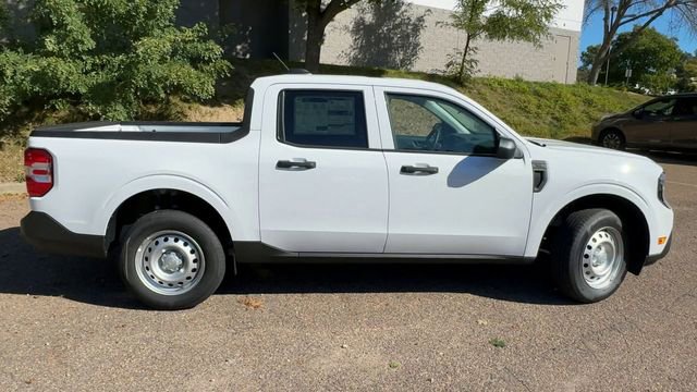 New 2025 Ford Maverick XL image 9