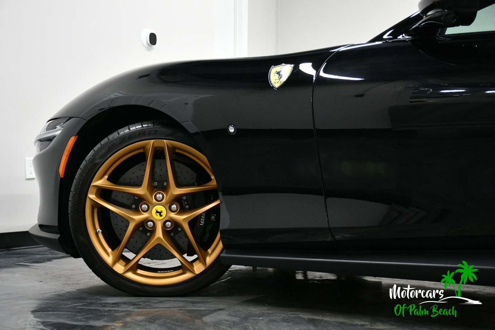 Used 2024 Ferrari Roma Spider RWD image 12