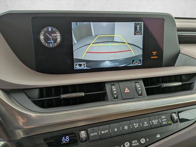 Used 2021 Lexus ES 300h w/ Premium Package image 18