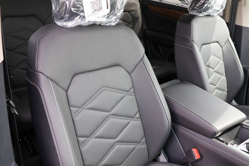 New 2025 Volkswagen Atlas SE image 41