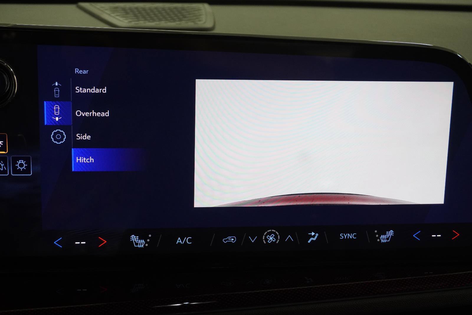 New 2026 Chevrolet Traverse Z71 w/ Enhanced Driving Package image 32