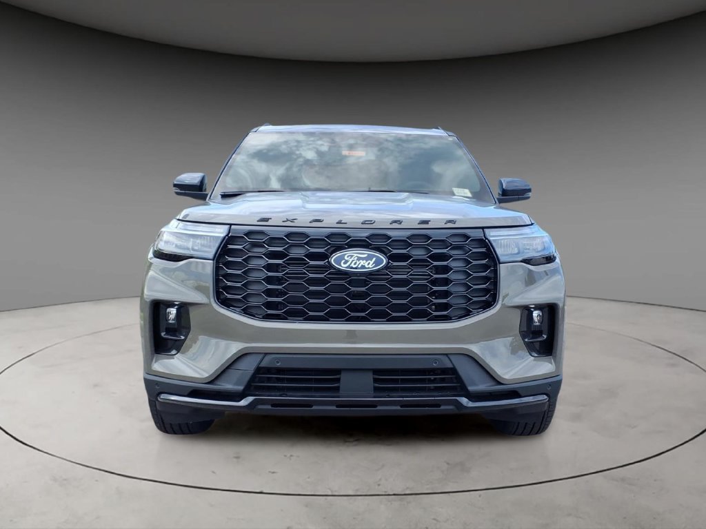 New 2027 Ford Explorer ST-Line AWD/4WD image 3