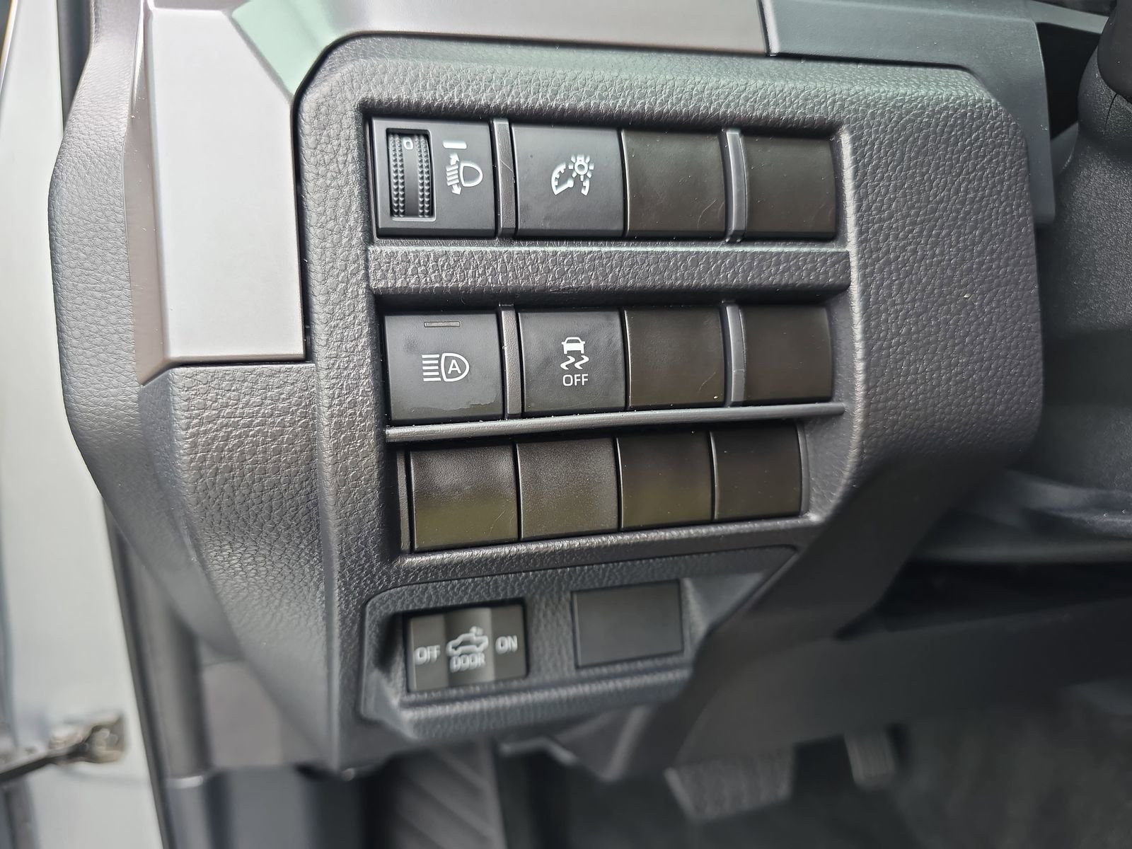 Used 2024 Toyota Tacoma SR5 AWD/4WD image 26