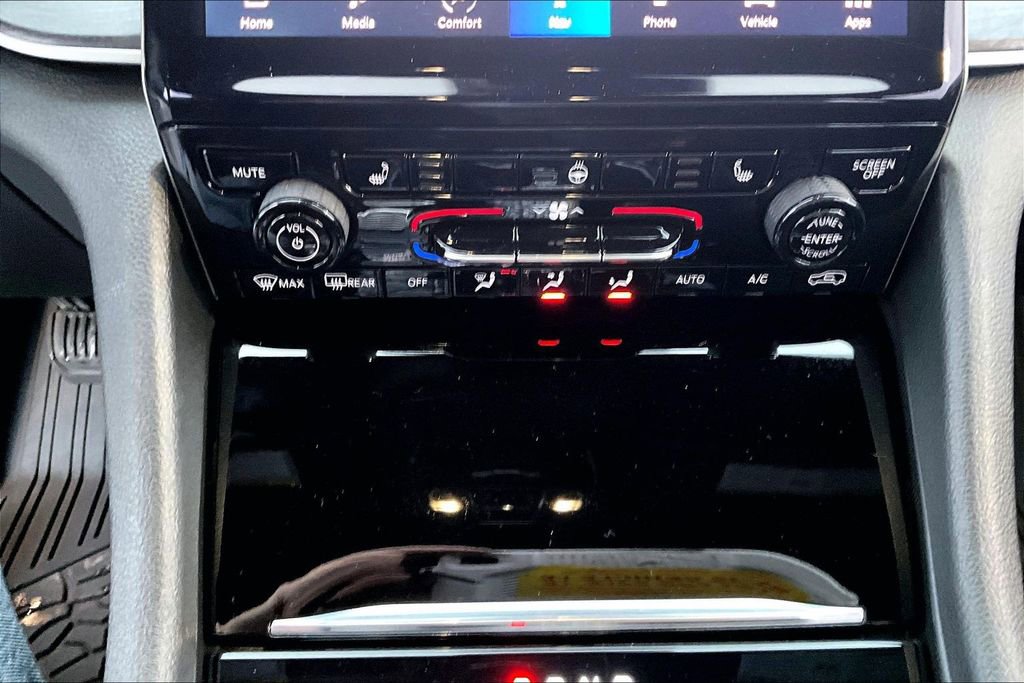 Used 2025 Jeep Grand Cherokee Limited w/ Black Appearance Package image 31