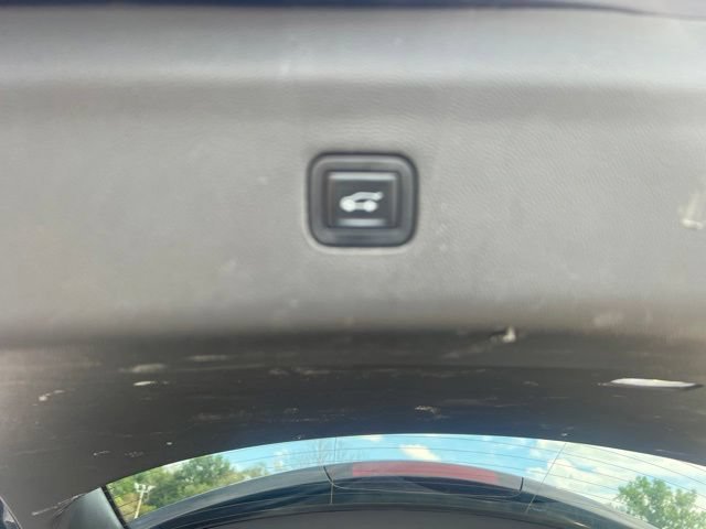 Used 2023 Buick Enclave Avenir w/ Trailering Package, 5000 lbs. AWD/4WD image 20