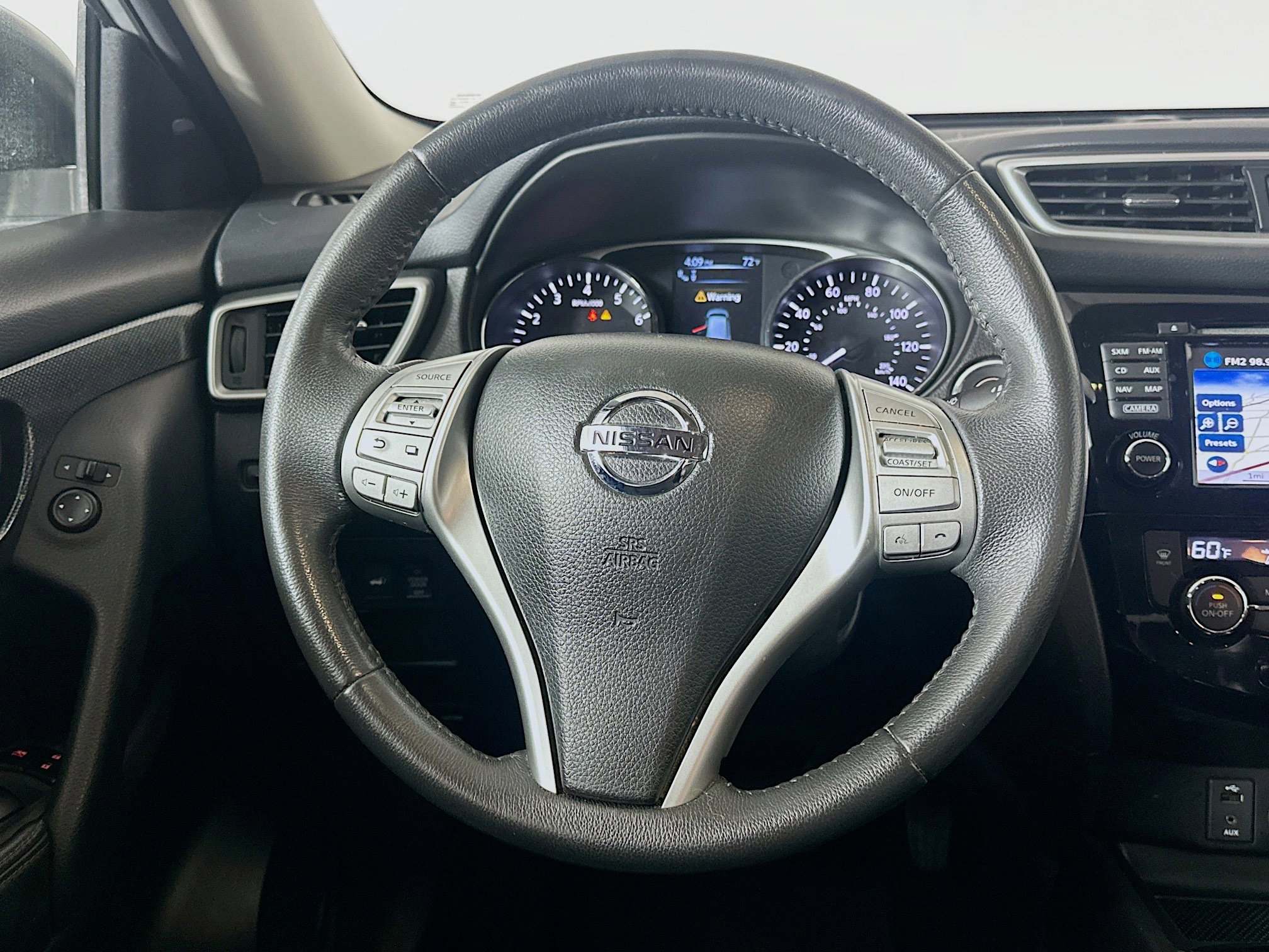 Used 2015 Nissan Rogue SL w/ SL Premium Package image 17