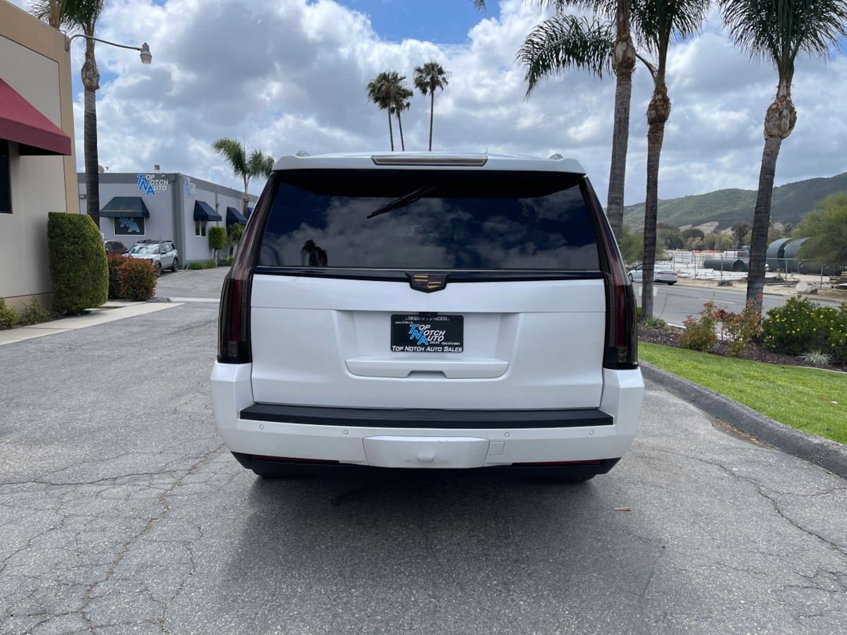 Used 2017 Cadillac Escalade ESV Luxury AWD/4WD image 6