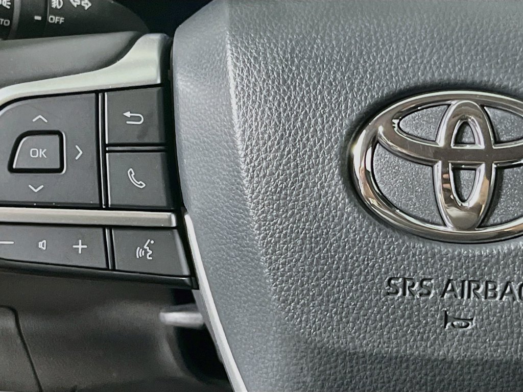 New 2026 Toyota Highlander Platinum AWD/4WD image 16
