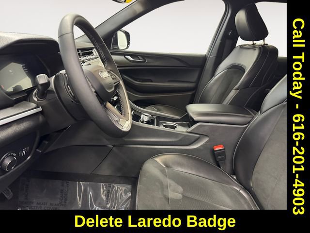 Used 2024 Jeep Grand Cherokee L Altitude image 7